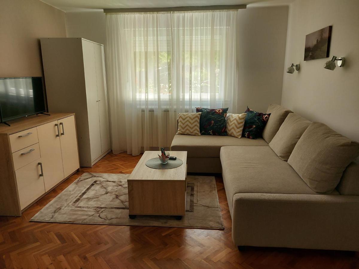 Apartment Holiday Vrnjačka Banja Екстериор снимка