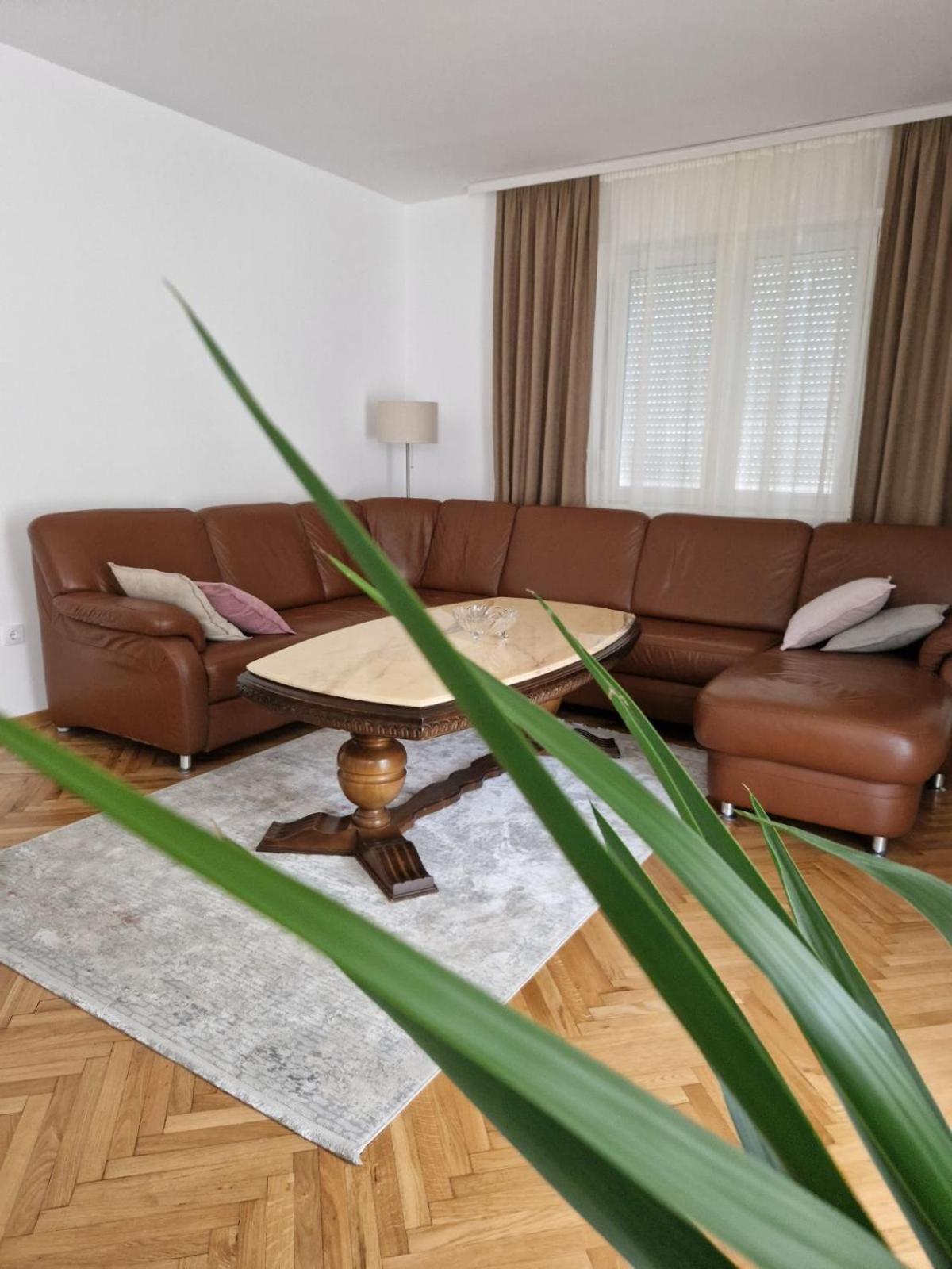 Apartment Holiday Vrnjačka Banja Екстериор снимка